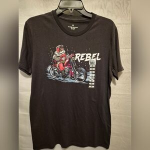 NWT Rebel Medium Short Sleeve Graphic Black T-Shirt